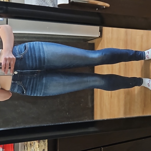 American Eagle Skinny Jeans - Picture 2 of 6